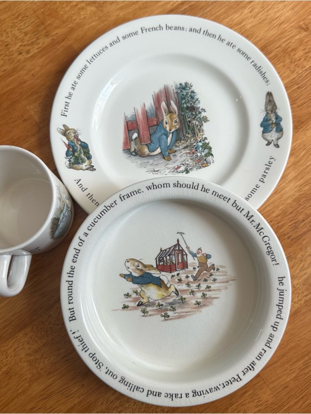 Wedgwood Peter rabbit children’s dinnerware set made in England